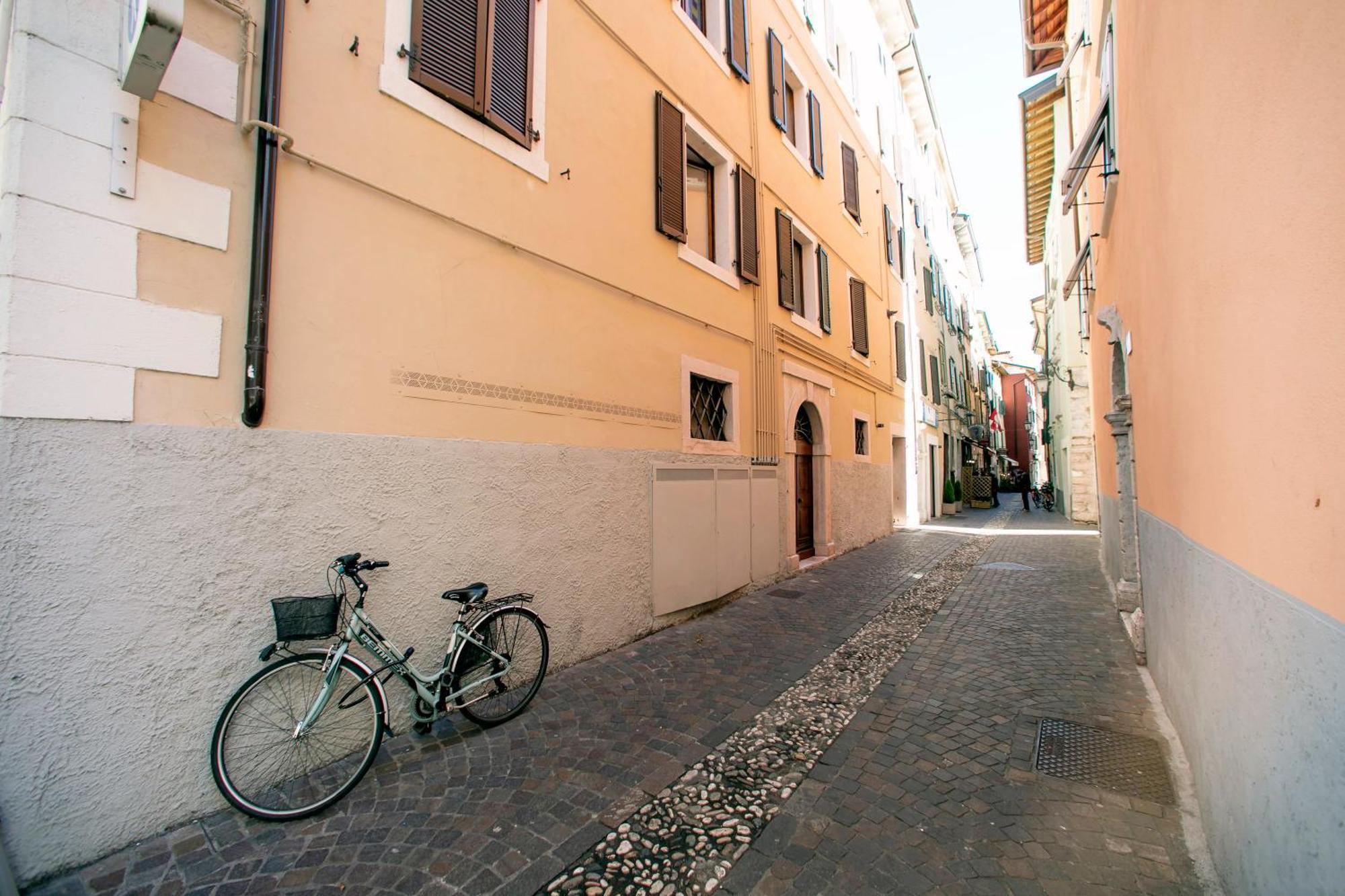 Nido Sui Tetti Di Riva Del Garda - Happy Rentals المظهر الخارجي الصورة