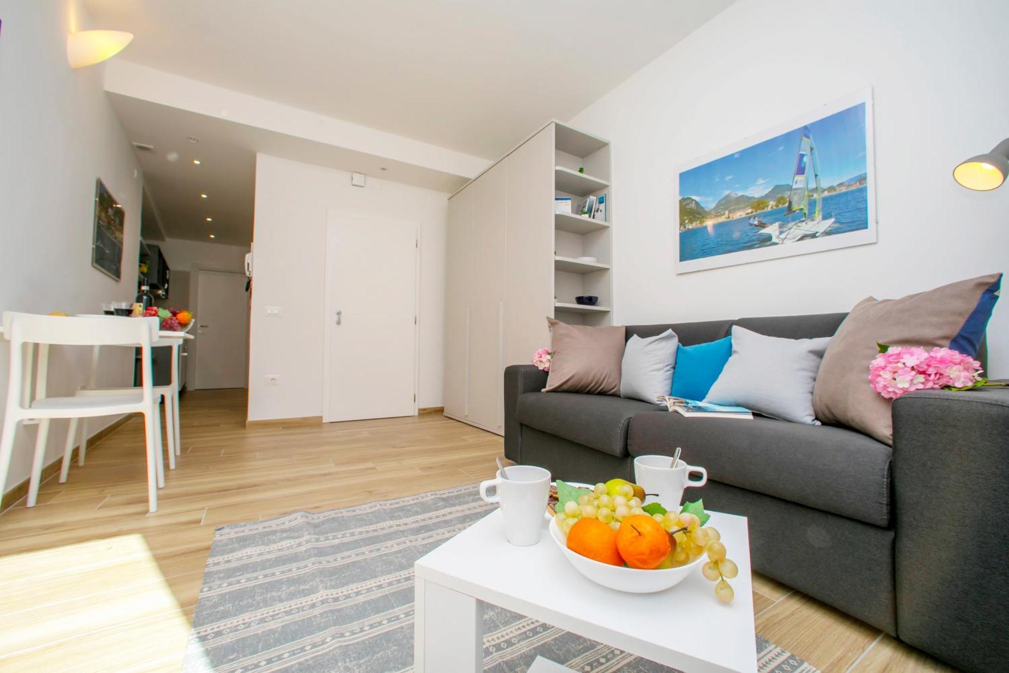 Nido Sui Tetti Di Riva Del Garda - Happy Rentals المظهر الخارجي الصورة