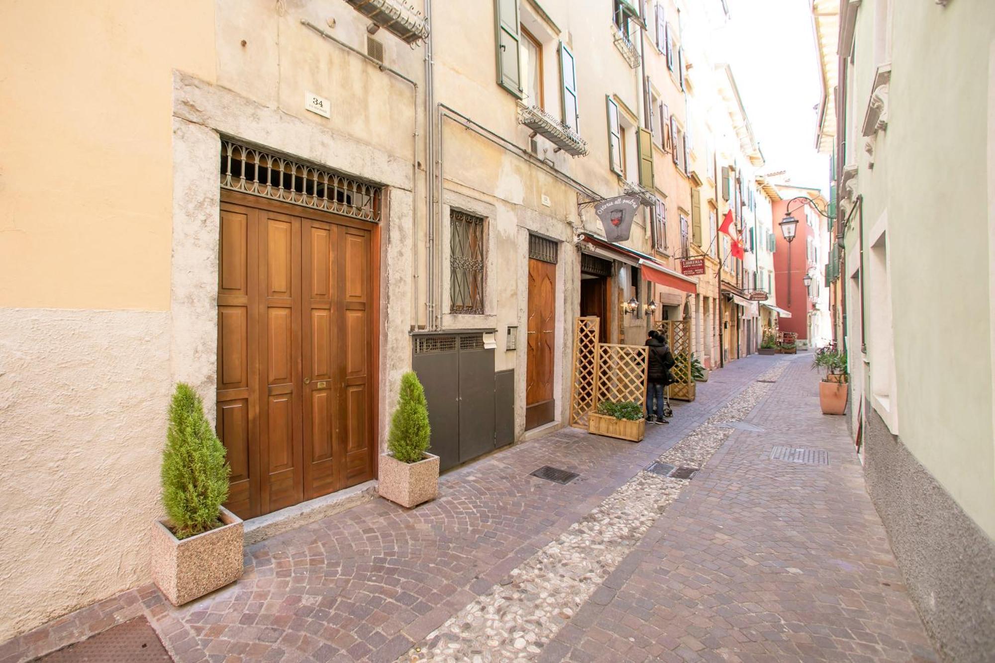 Nido Sui Tetti Di Riva Del Garda - Happy Rentals المظهر الخارجي الصورة
